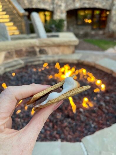 Discover the luxury and elegance of Waldorf Astoria Park City in this detailed Waldorf Astoria Park City review. Learn about its amenities, service, and experience for the perfect mountain getaway.