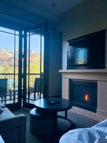Discover the luxury and elegance of Waldorf Astoria Park City in this detailed Waldorf Astoria Park City review. Learn about its amenities, service, and experience for the perfect mountain getaway.