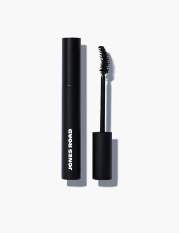 Find the best Sephora mascara to enhance the natural beauty of your lashes and add glamour for a more dramatic look. These are the best mascaras at Sephora (tried and tested).