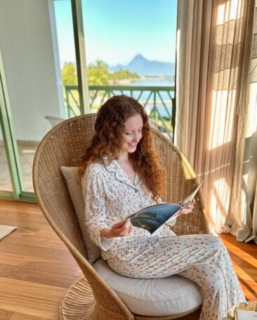 Enjoy my detailed Cozy Earth review which tells you whether Cozy Earth is worth it, about the quality of Cozy Earth, the best Cozy Earth products. I'll also give you a Cozy Earth discount code!